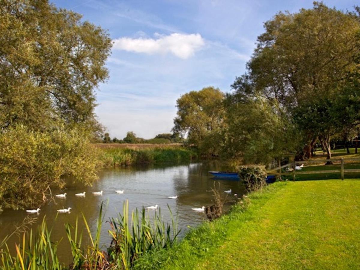 Cherbridge Lodges - Riverside Lodges, Short Lets Oxford Ngoại thất bức ảnh